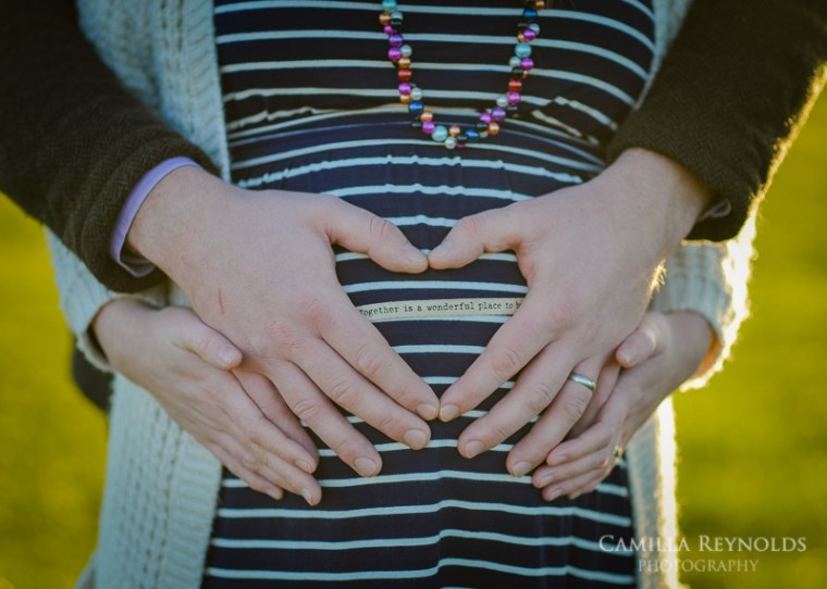 natural pregnancy couple photo shoot Cotswolds Gloucestershire