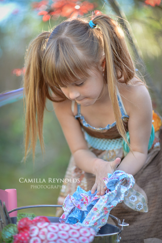 natural outdoor children photo shoot Gloucestershire Cotswolds