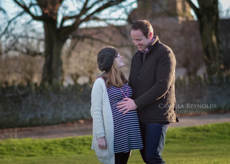 outdoor pregnancy photo shoot Cotswolds Gloucestershire photographer