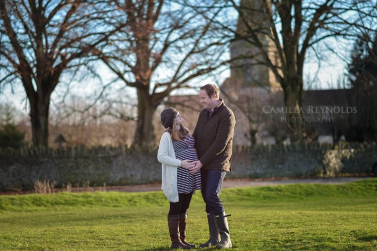 natural pregnancy couple photo shoot Cotswolds Gloucestershire
