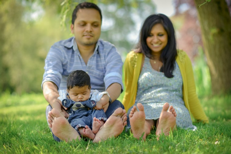feet family photo shoot Cotswold photographers