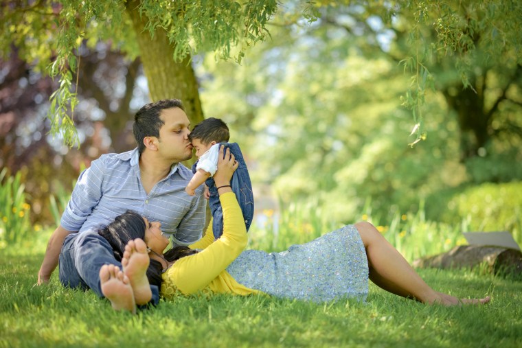Stroud photographers outdoor family photo shoot 