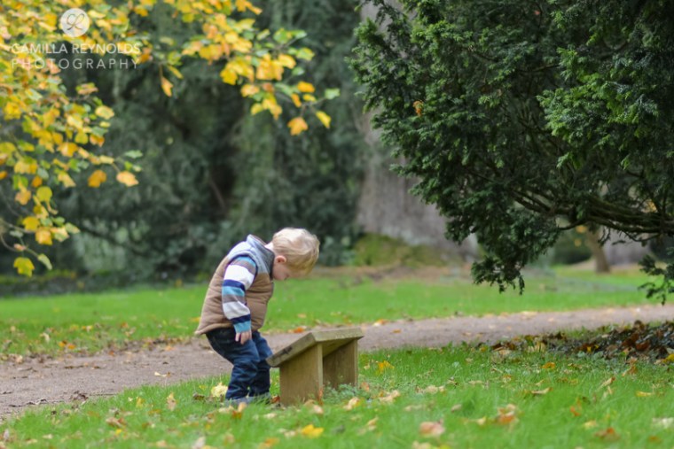autumn natural family baby photography Cotswolds