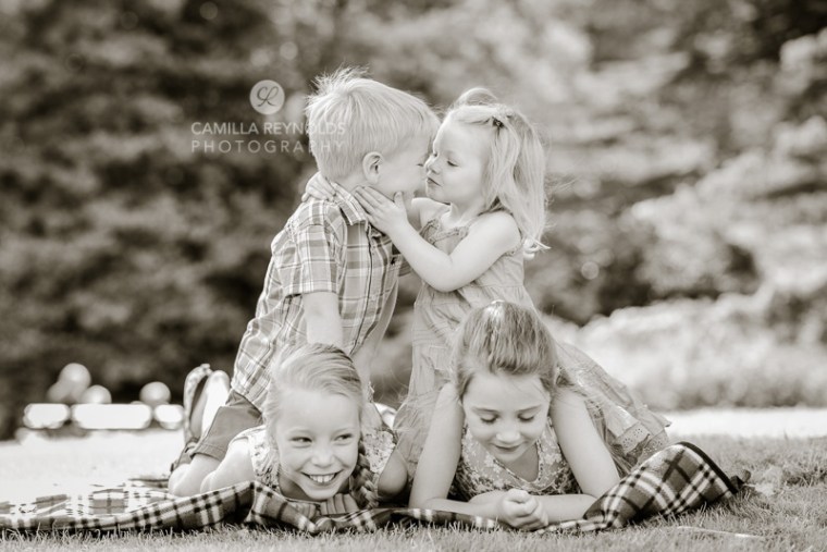 natural beautiful children photography Gloucestershire Cotswolds 