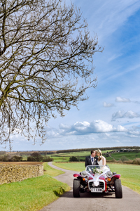 wedding kingscote barn