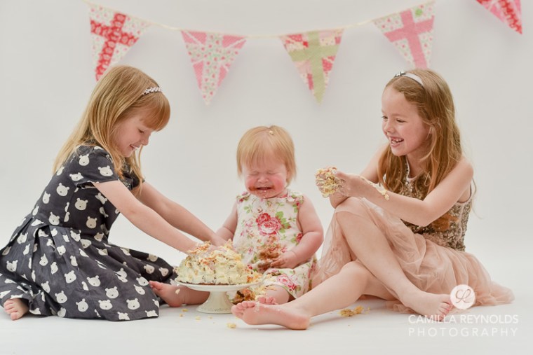 baby children photographer Gloucestershire cake smash