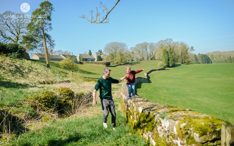 natural family photo shoot Cotswolds children photography