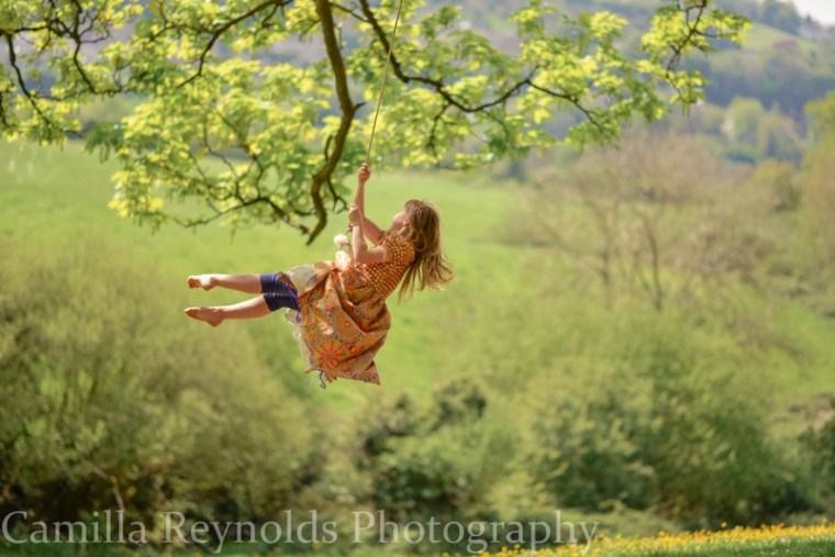 natural children photography girl photo shoot Cotswolds