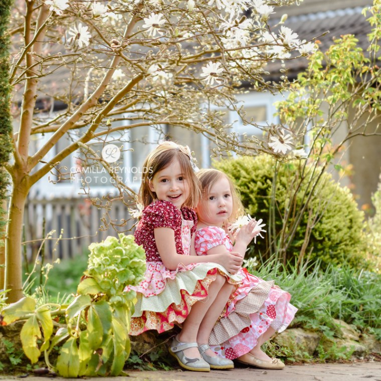 natural children phoo shoot Gloucestershire Cotswolds sisters