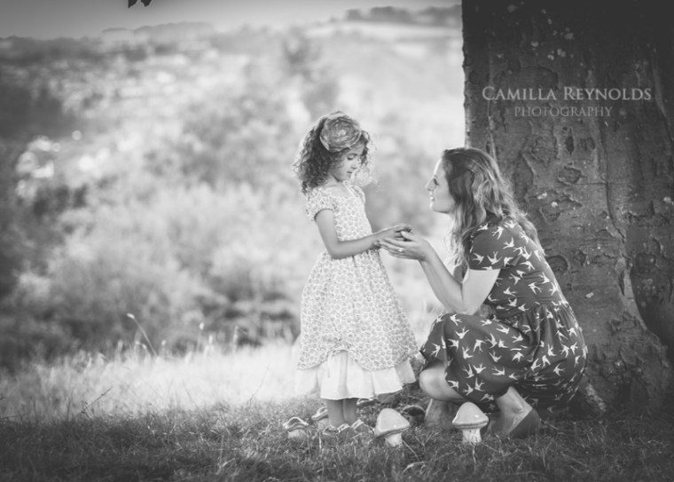 creative children photography Cotswolds mother daughter