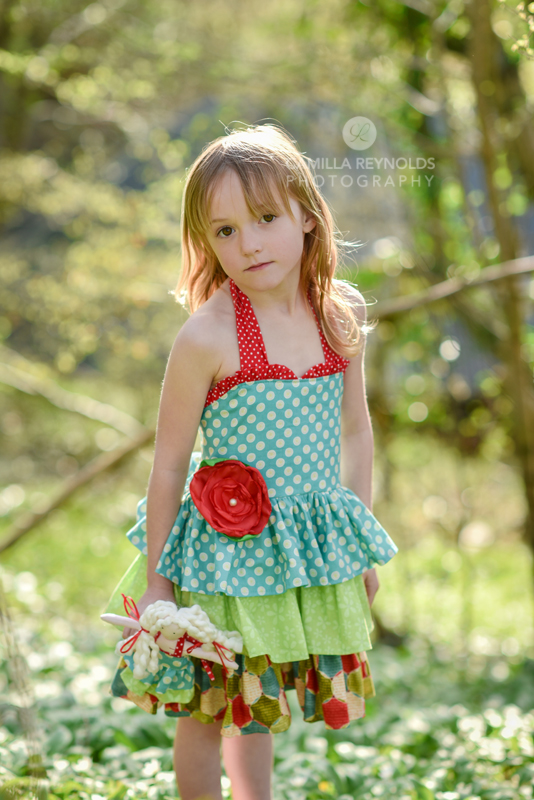 natural beautiful children photography girl Cotswolds