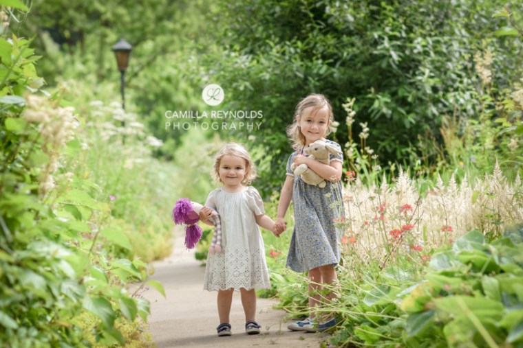sibling sisters children photo shoot Gloucestershire Cotswolds