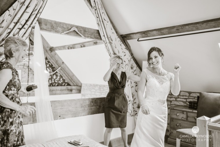 bride getting ready Cotswold natural wedding photographers