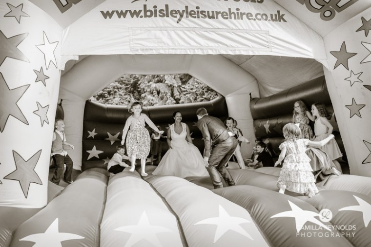 Gloucestershire_wedding_stroud_the hill (77)