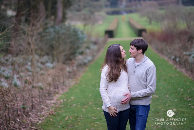 pregnancy_photo_shoot_Painswick_rococo_garden (16)