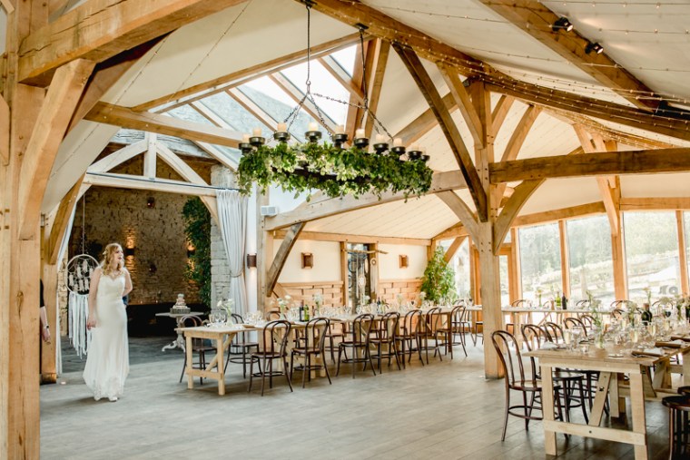 cotswold wedding photographer cripps barn (11)