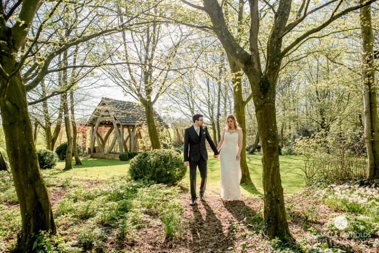 Cotswold wedding photographer Cripps barn (44)