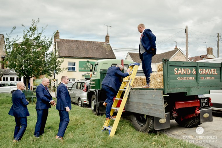 cotswold wedding photographer milton end farm barn (16)