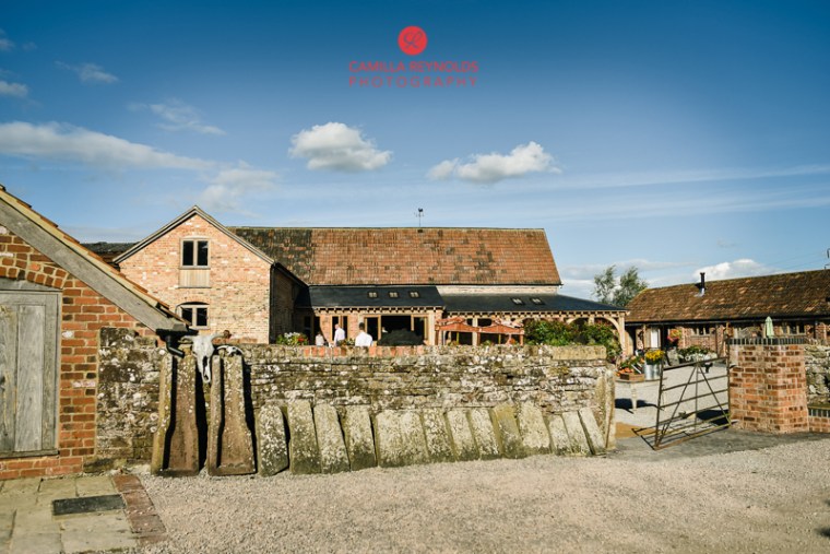cotswold wedding photographer milton end farm barn (39)