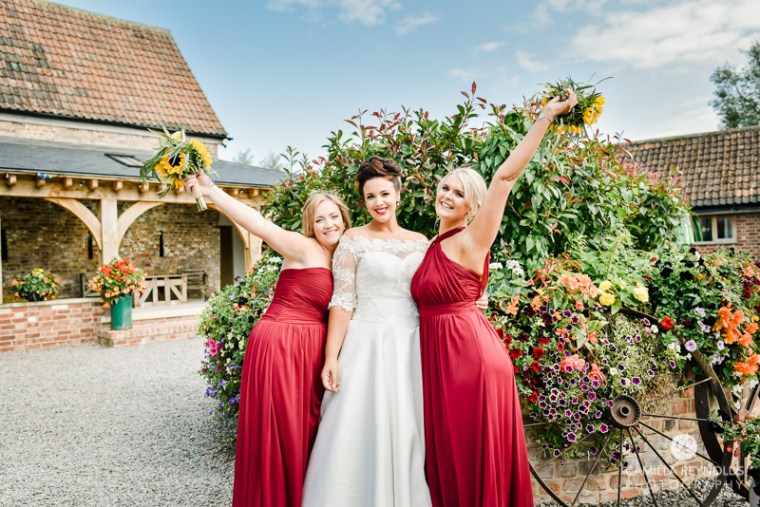 cotswold wedding photographer milton end farm barn (40)