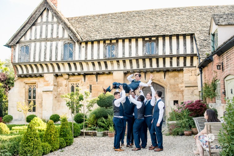 Gloucestershire Brockworth court barn wedding photography (6)