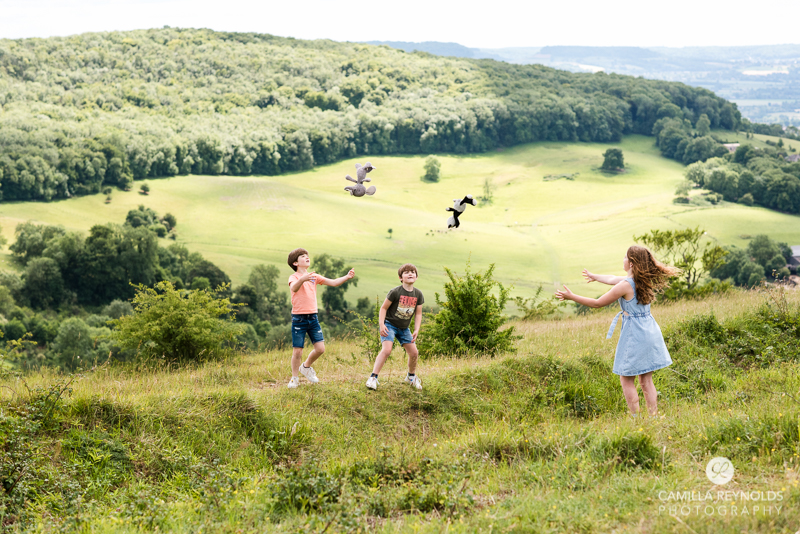 outdoor natural family photo session Cotswolds