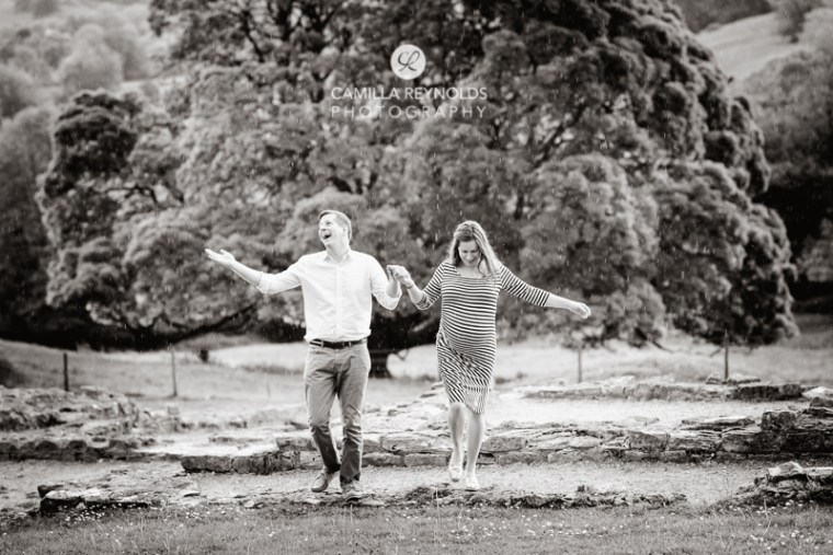 natural fun pregnancy photographer cotswold