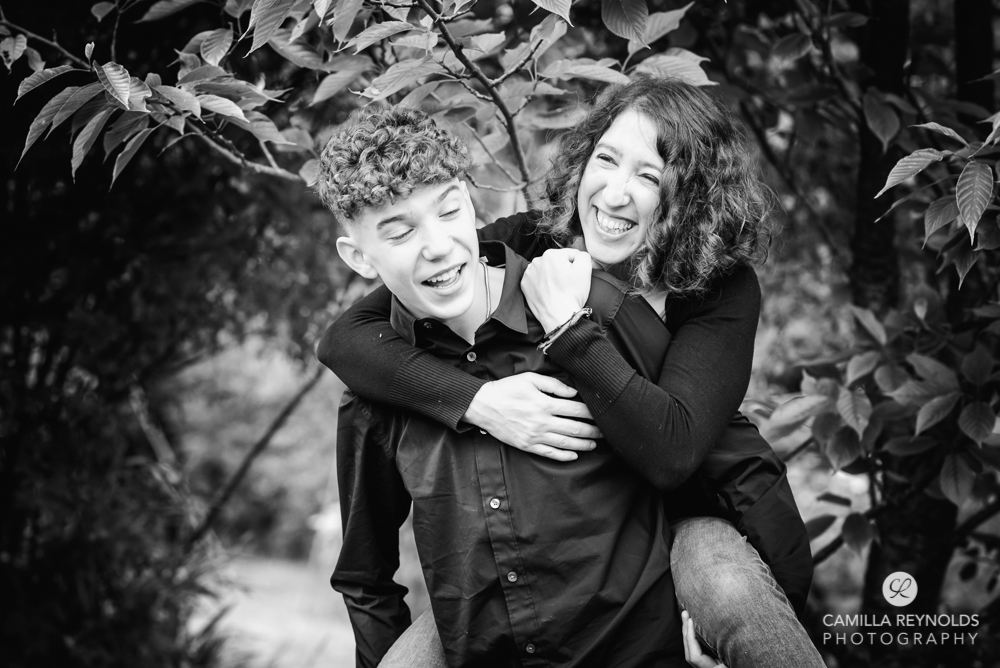 family laughing natural photo shoot stroud uk