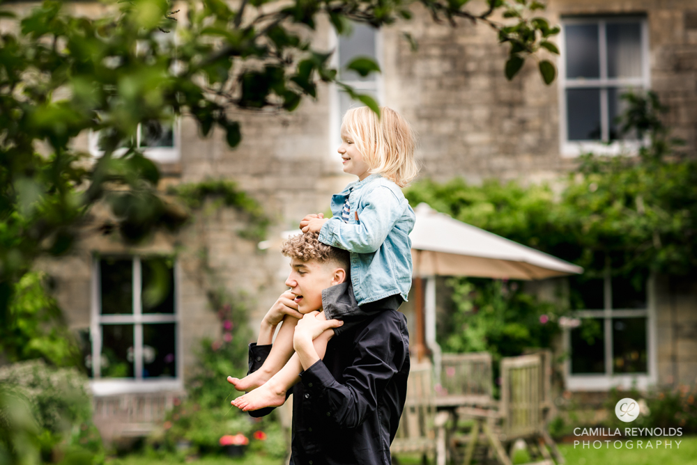 candid natural happy family photography Cotswolds