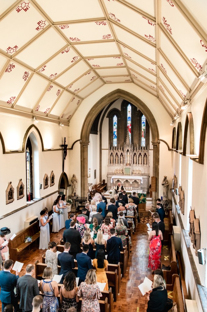st peters church cirencester natural wedding photography