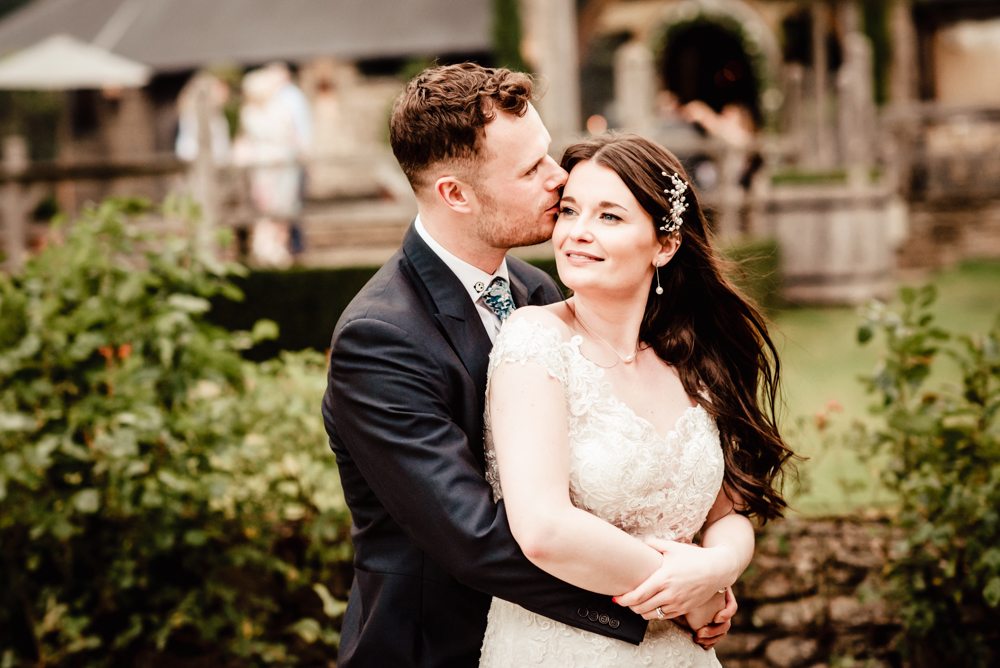 bride and groom worcestershire natural wedding photography