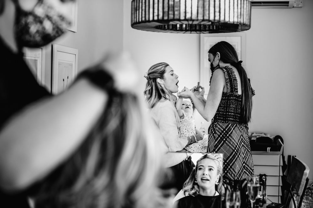 bride getting ready reportage