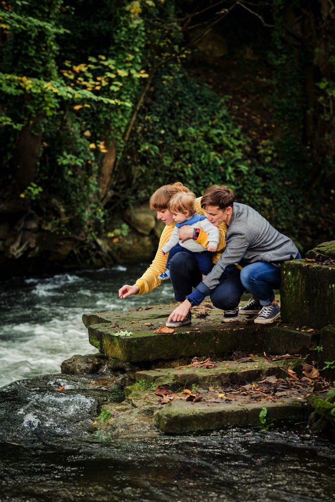 forest river natural family photo session 