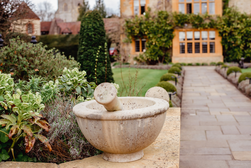 garden pestle mortar Le Manoir aux Quat'Saisons hotel oxfordshire