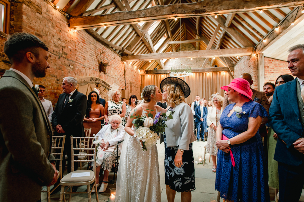 natural wedding photography gloucesetershire 