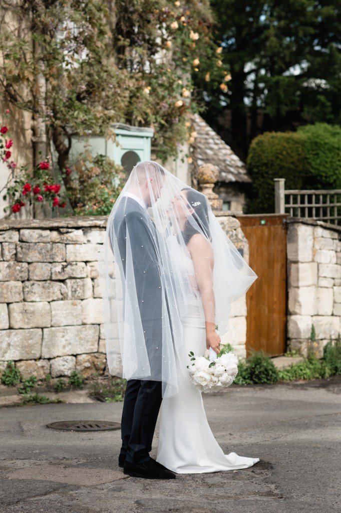 romantic wedding photography cotswolds