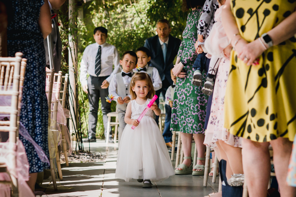 wedding ceremony outside cotswolds