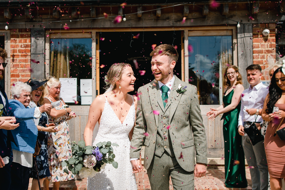 confetti wiltshire wedding photography