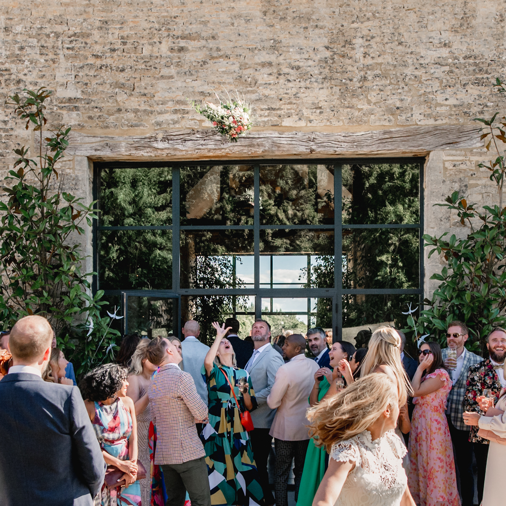 bouquet toss old gore barn wedding