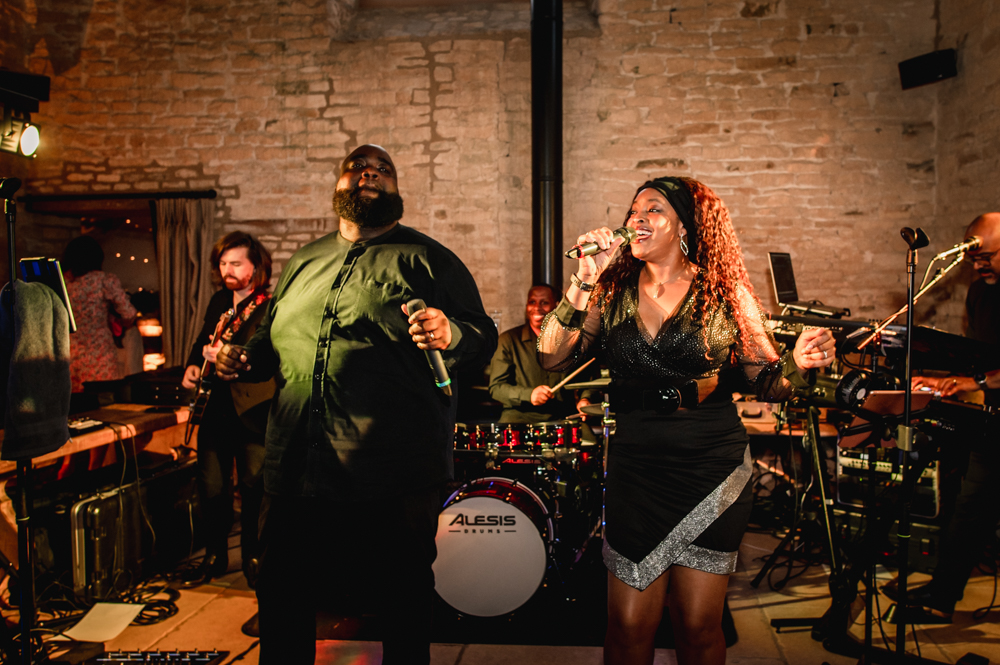 wedding band singing old gore barn 