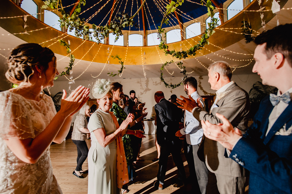 barn dancing wedding