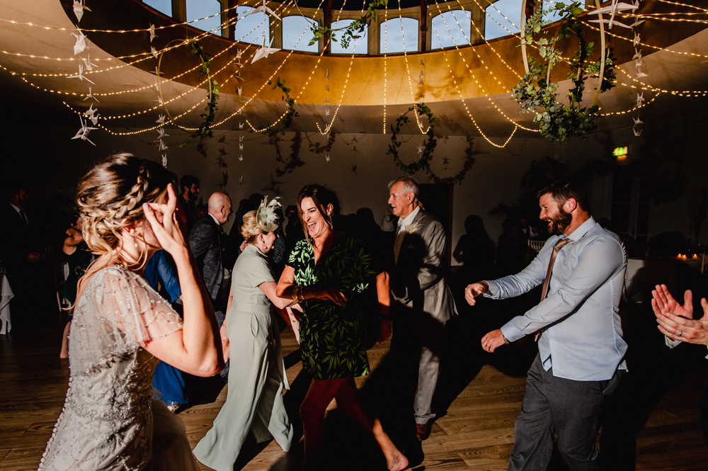 wedding guests dancing 
