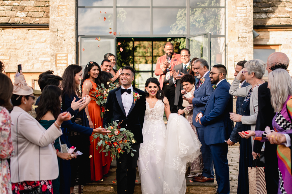 confetti wedding yard space events