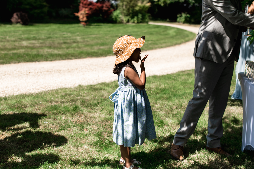 candid wedding photography
