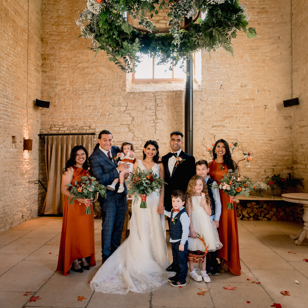 family group shots old gore barn rainy wedding