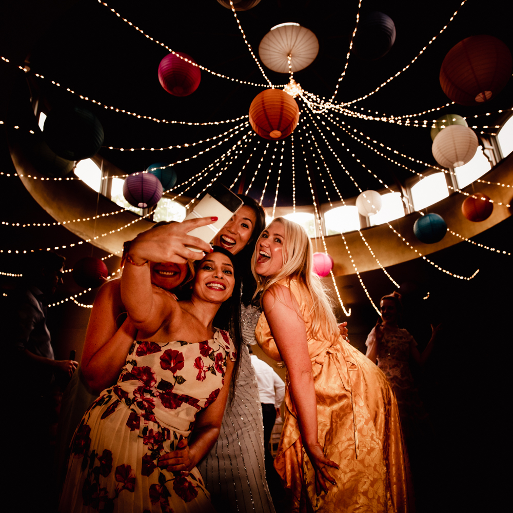 selfies fun wedding photography