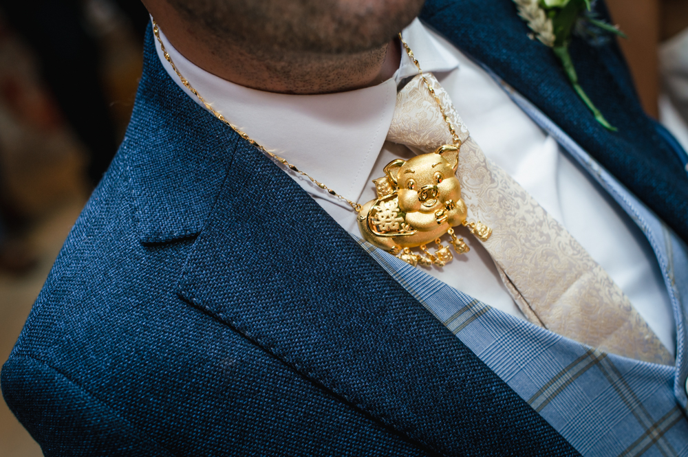chinese wedding jewellery gold pig