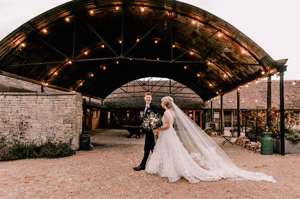 bride and groom old gore barn wedding cotswolds