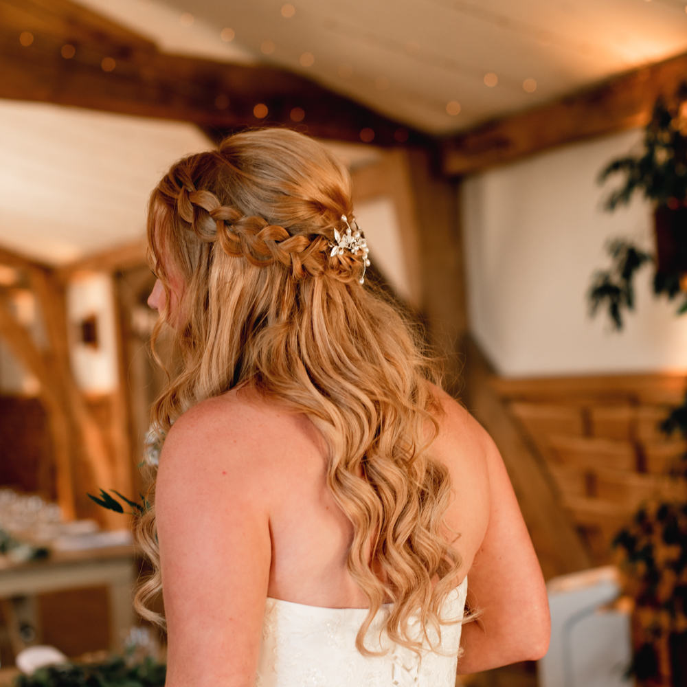 bridal hair style romantic