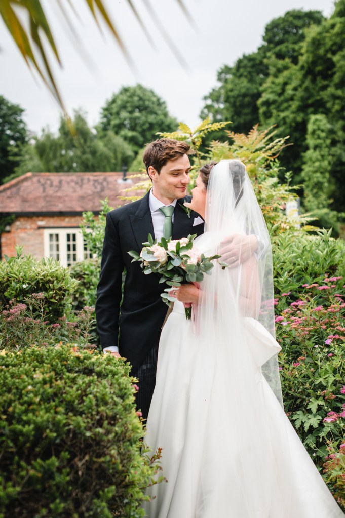 bride and groom cotswold wedding photography
